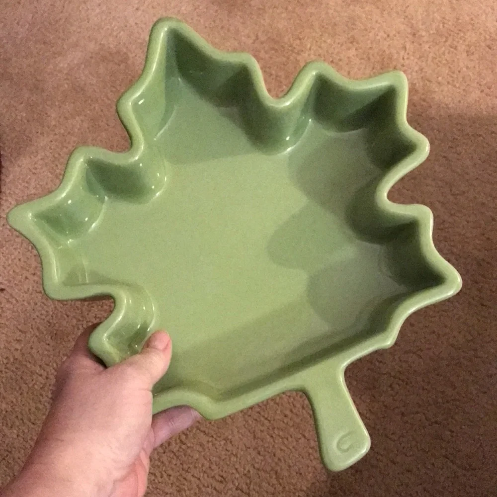 CHANTAL Maple Leaf 1-qt. Ceramic Bakeware *Baking Dish*